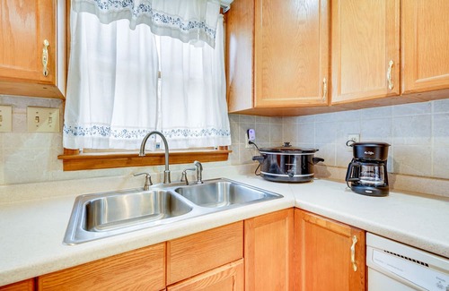 Imlaystown House | Pet-Friendly New Egypt Home w/ Patio + Grill