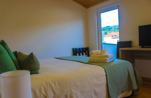 Gois Cottage | 5 Minutes from the River Beach, Room in Góis for Two in a Quiet Rural Place
