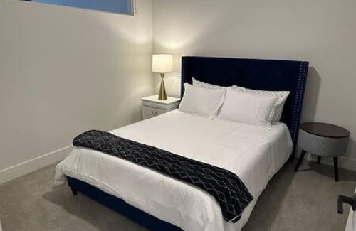 East Village Apartment | LUX Walk Conv Ctr Free Park Wi-Fi, EV Pool Gym C