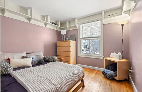 North Andover House | "Charming Retreat: Home Away from Home in one of New England's Oldest Towns"