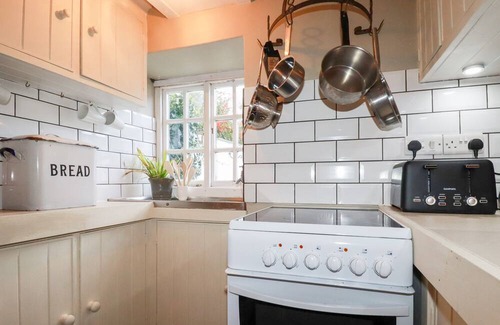 Portscatho Cottage | KINPOL, pet friendly, character holiday cottage in Portscatho