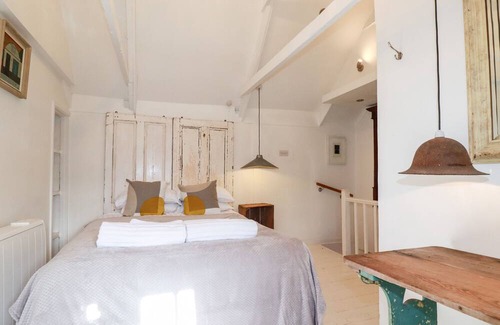 Portscatho Cottage | KINPOL, pet friendly, character holiday cottage in Portscatho