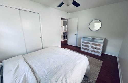 Knoxville House | Nomads unite! Stay in my home! Bike to downtown!