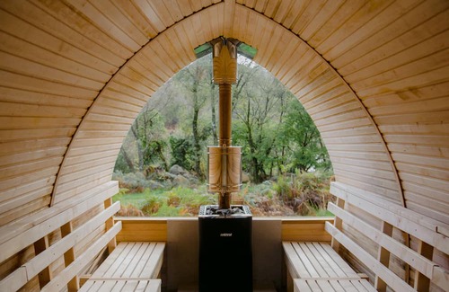 Laragh Cottage | Welcome to The Deerstone Hideaway.n