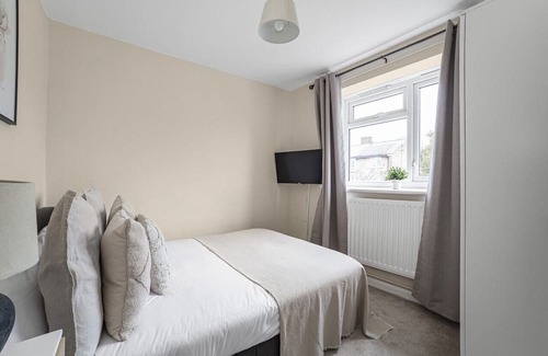 Southfields Apartment | The Wimbledon Park Space