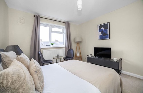 Southfields Apartment | The Wimbledon Park Space