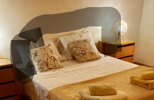 Angra do Heroismo House | Homerez - House for 6 ppl. with sea view and terrace at Angra do Heroísmo