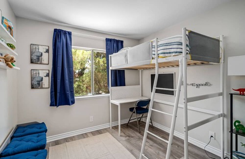 Palmdale House | Stunning, cozy, newly renovated, smart home!!