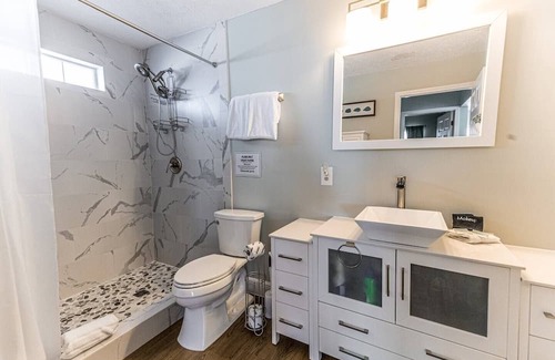 Panama City House | Stylish, comfortable, great walk score!