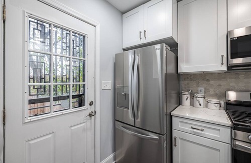 Fort Dupont House | Gorgeous Updated 5 BR! Townhome w/ Outdoor Space!
