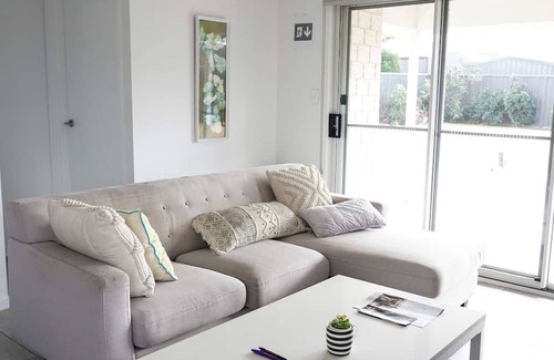 Bellbird House | Exclusive, stylish drop of hunter valley luxury!