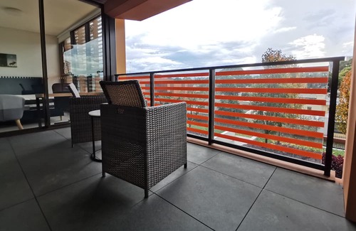 Waterloo Apartment | Fully Furnished 2B2B, all room Large Sunny, Next to station, One stop to city