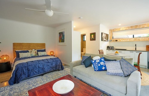 Ocean Shores Cabin | "Discover a stylish cabin 400m from the beach.