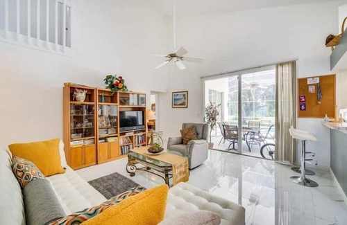 Chatham Park Apartment | 4 Bedroom 721378 by Houzlet