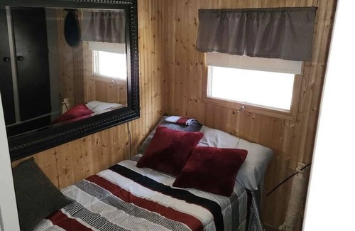 Clintonville Cabin | Cozy Cloverleaf Chain Lakes Rental
