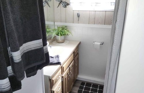 Clintonville Cabin | Cozy Cloverleaf Chain Lakes Rental