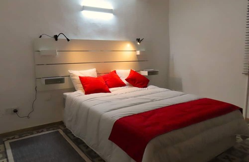 Faugeres House | Ancienne Vigneronne , Récemment Renovée, Pouvant Accueillir 11 Personnes