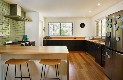 Reedy Creek House | Set Amongst the Trees Only Minutes to the Largest Shopping Center on the Gold Coast