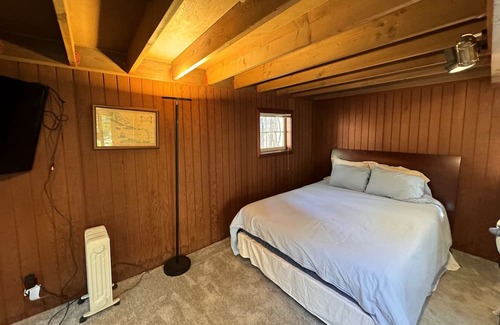 Capitola House | Cozy Capitola Dog-Friendly ADU - New Brighton Beach & Capitola Vibes
