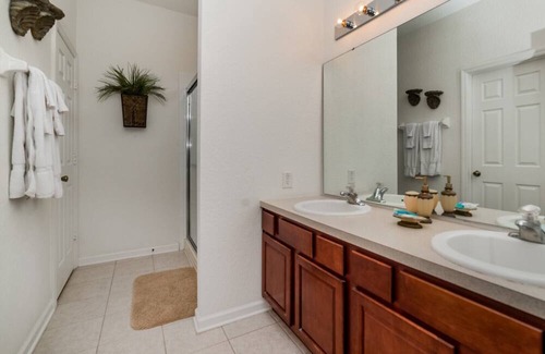 Crestwynd Bay Villa | 5 BD/5 BT villa in Windsor Hills Resort