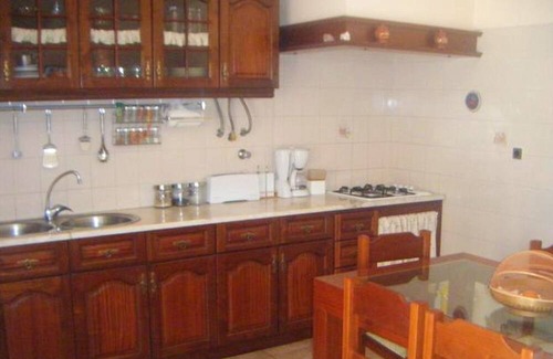 Peniche de Cima House | Homerez - Amazing house for 4 ppl. with terrace at Peniche