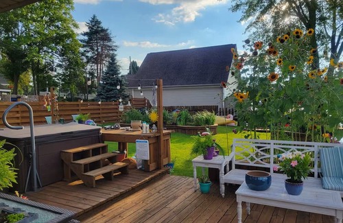 Fenton Apartment | Tiny Home Living on Lake Fenton