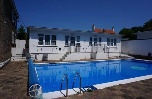 Les Pieces Apartment | Self-Catering Apartment in Guernsey