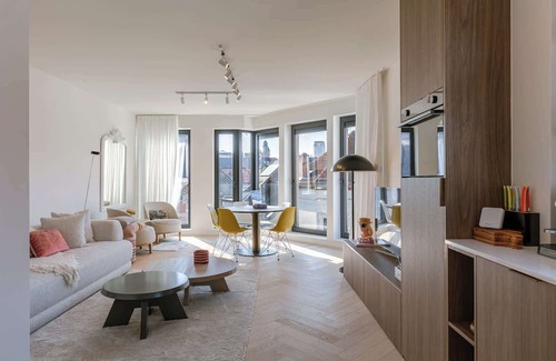 Ghent City Centre Apartment | The Sassy Summit - Chic Comfort, Views & Good Vibe