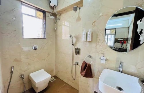 Kandivali East Ski Chalet | Urban Suite with Kitchenette at Malad West