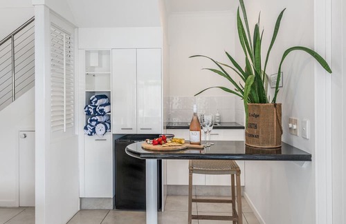 Peregian Beach Apartment | 'Pandandus Rise' 1/9 Avocet Parade