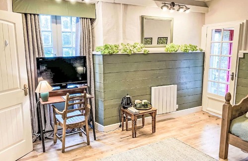 East Lewiston House | Wonderful villa for 2 people with patio