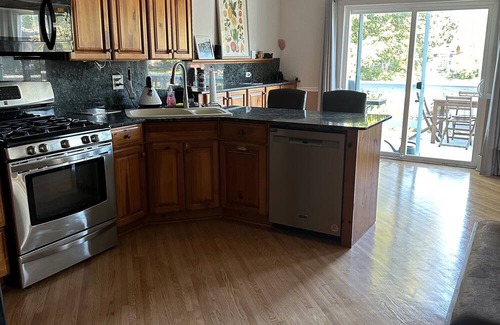 Algonquin House | Historic 3-bedroom house on the Fox River in Downtown Algonquin