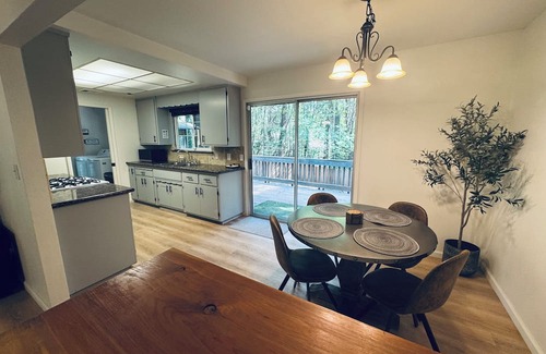 Apple Hill Cabin | Charming Cabin Close to Lake ~ Apple Hill ~ Tahoe