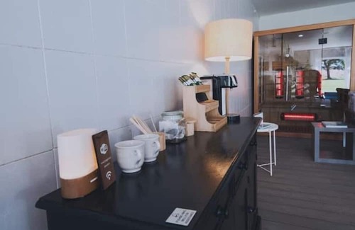 Earls Barton House | Luxury 8-Bed Country Retreat with Private Spa – Sleeps 16