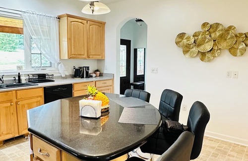 Damascus House | Cozy 4-bedroom house with AC in charming Damascus