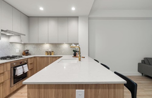 Lynn Valley Apartment | Forest Retreat - Fully Furnished 1 bedroom in Lynn Valley