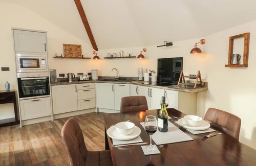 Cribyn Cottage | TY CRWN, pet friendly, luxury holiday cottage in Lampeter