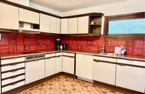 Torslanda Apartment | 12 Beds For Workers - Volvo - Parking lot - All-inclusive