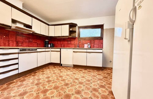 Torslanda Apartment | 12 Beds For Workers - Volvo - Parking lot - All-inclusive