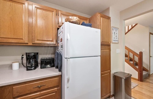 Lincoln House | Large Condo at Forest Ridge! Hot Tub*Pool*Shuttle