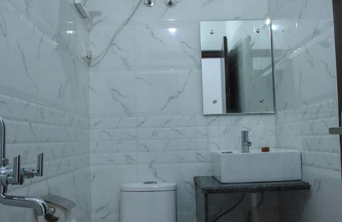 Taj Ganj Bed & Breakfast | Aradhana's Home Stay Deluxe Room