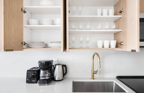 Greenpoint Apartment | Blueground | Greenpoint, terrace, nr McCarren Park