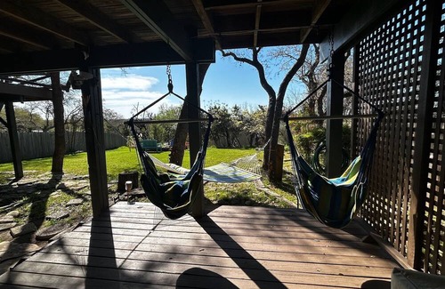 Canyon Lake Cabin | Entertainers Paradise! Breathtaking Sunsets and stunning lake views!