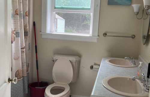Albion Apartment | 1 bedroom apartment, king bed, in owner occupied duplex, close to highways, etc