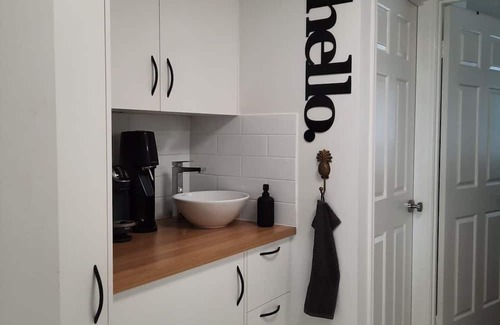 Maroochydore Apartment | QUIET STAY, at a reduced price if you look after my pug. YOU WILL LOVE IT HERE.