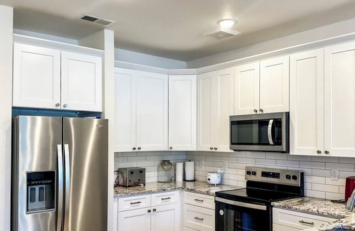 Greeley House | Modern Private 1BR + Bath Access