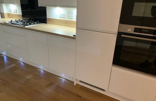 South Ockendon House | Charming and Spacious 4-bedroom building in South Ockendon 30 minutes to London