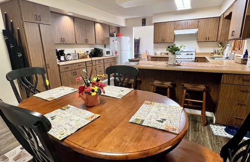 Spink County House | Hunting Lodge Outside of Redfield, SD