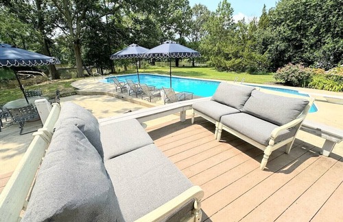 Unionville House | Nature`s Rest - Waterfront Serenity with Private Pool