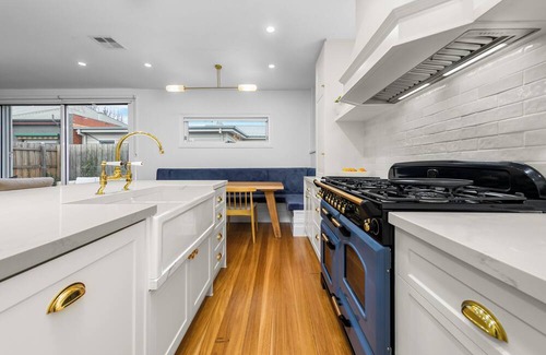 Williamstown House | Bay breezes, historic charm, and modern luxury -welcome to your perfect retreat.
